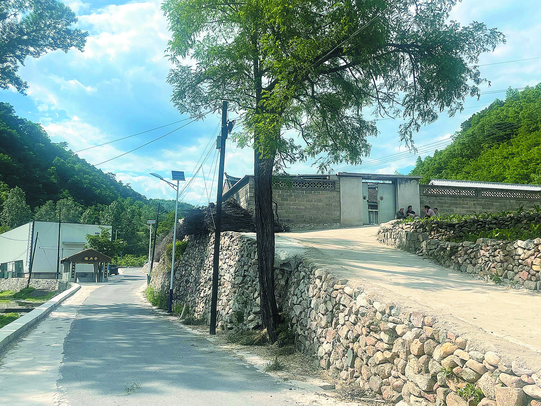 一条4公里长的狭长山沟