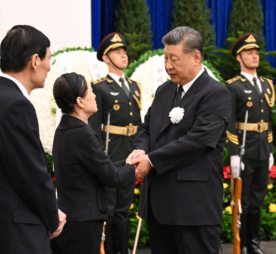 相关阅读实际上胡锦涛送花圈表示哀悼